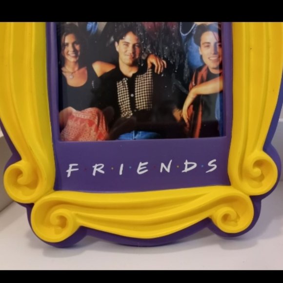 Friends Photo Frame - Picture 2 of 3